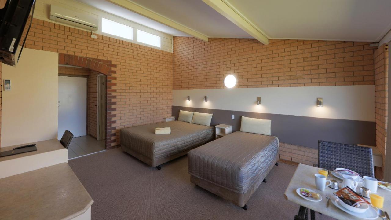 Tenterfield Motor Inn מראה חיצוני תמונה
