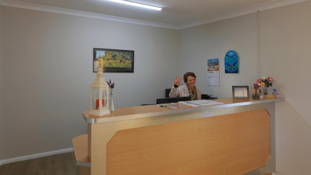 Tenterfield Motor Inn מראה חיצוני תמונה
